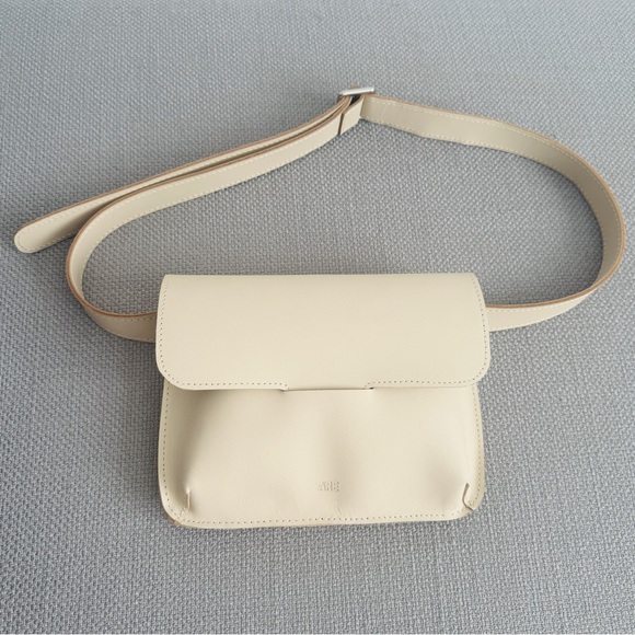 🆕 ARE Studio Quinn belt bag in Crema • NWOT, SOLD OUT! - Picture 2 of 10